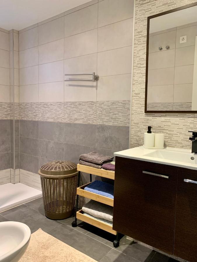 Schoene Wohnung In Zentrum Von ตอร์เรเวียคา ภายนอก รูปภาพ